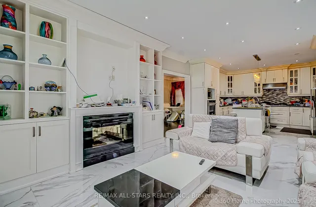 Additional image 9 of 159 Harewood Ave