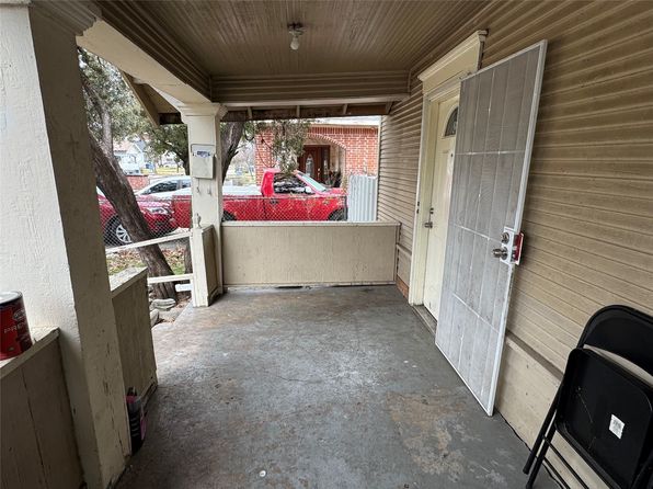 Additional image 2 of 608 S Willomet Ave, Dallas, TX 75208