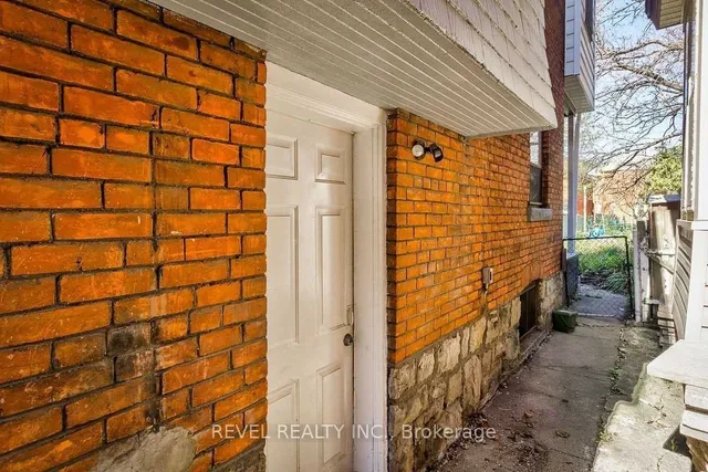 Additional image 39 of 134 Ontario Ave