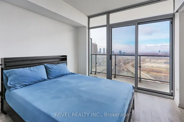 Additional image 16 of 105 The Queensway St