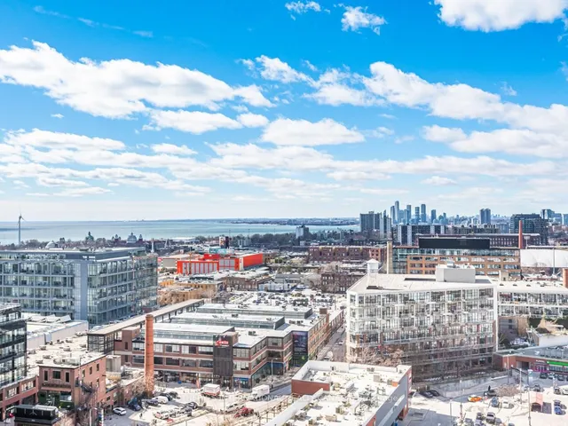 Additional image 24 of 100 Western Battery Rd Unit 1905