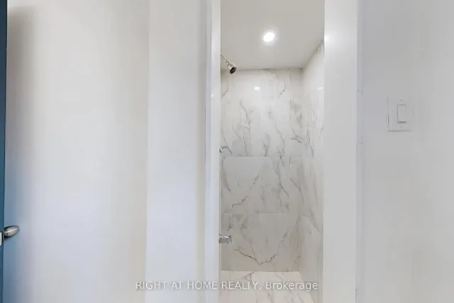 Additional image 12 of 1326 Victoria Park Ave