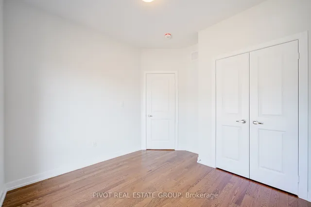 Additional image 26 of 27 Danielle Moore Circ