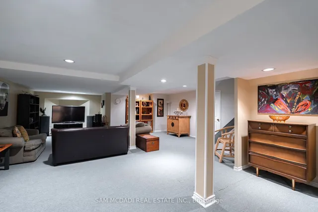 Additional image 33 of 69 Parkside Dr