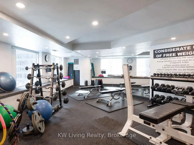 Additional image 27 of 33 University Ave Unit 1505