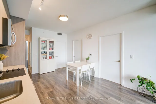 Additional image 12 of 36 Forest Manor Rd Unit 810