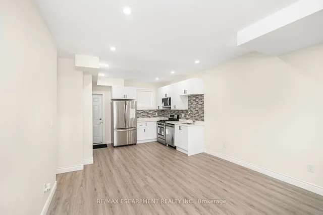 Additional image 11 of 922 Burlington St