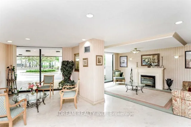 Additional image 3 of 3700 Kaneff Cres Unit 202