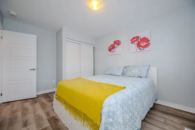 Additional image 21 of 230 Avonsyde Blvd Unit 37