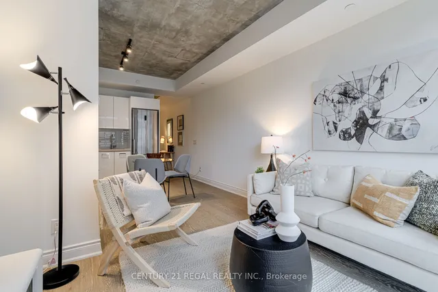 Additional image 16 of 608 Richmond St Unit 804