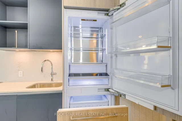 Additional image 14 of 405 Dundas St Unit 216