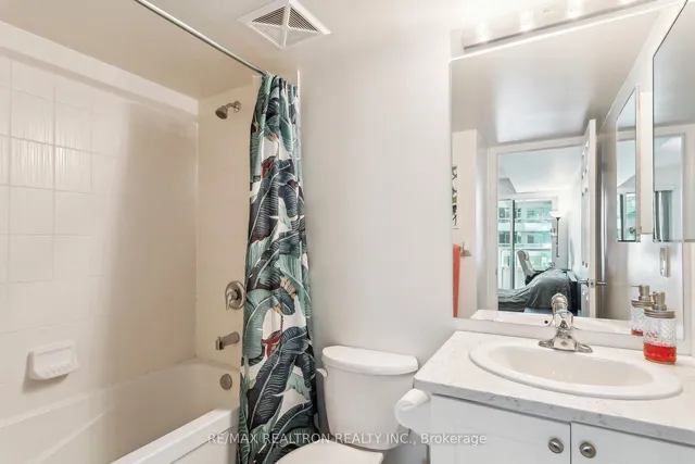 Additional image 31 of 19 Grand Trunk Cres Unit 1215