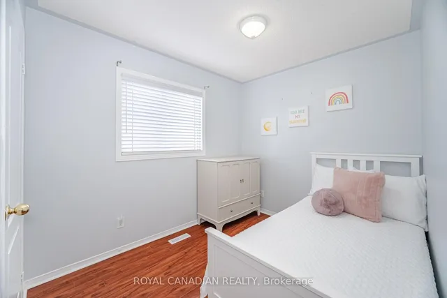 Additional image 31 of 69 Yellow Brick Rd