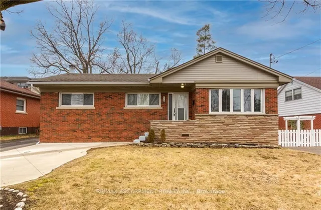 39 Bland Ave