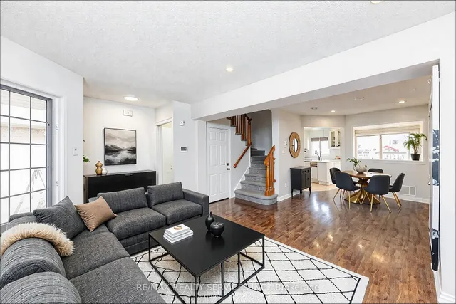 Additional image 4 of 98 Lent Cres