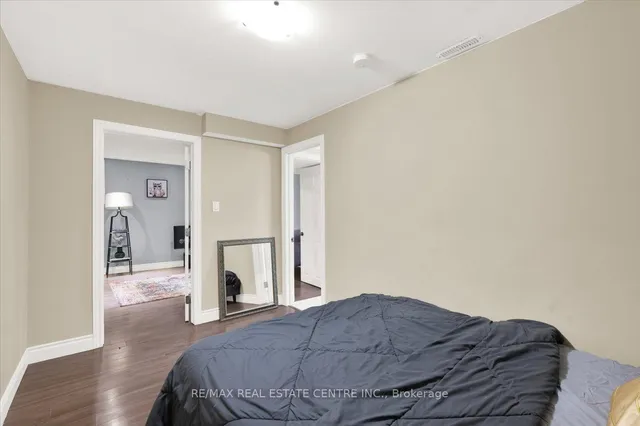 Additional image 40 of 94 IRWIN Ave