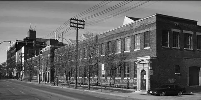 Additional image 30 of 201 Carlaw Ave Unit 412