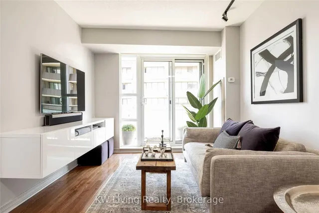 Additional image 9 of 736 Spadina Ave Unit 1411