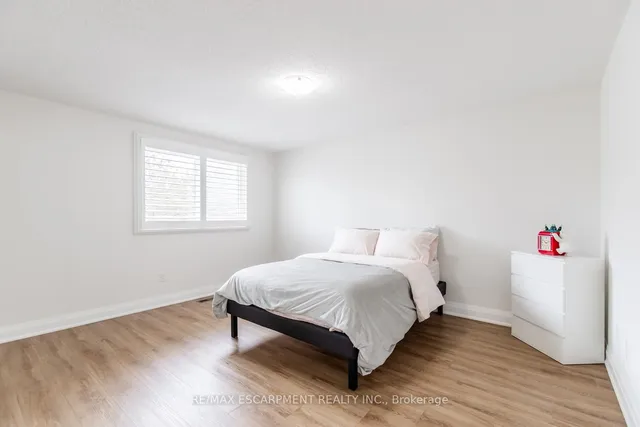 Additional image 22 of 150 Gateshead Cres Unit 101