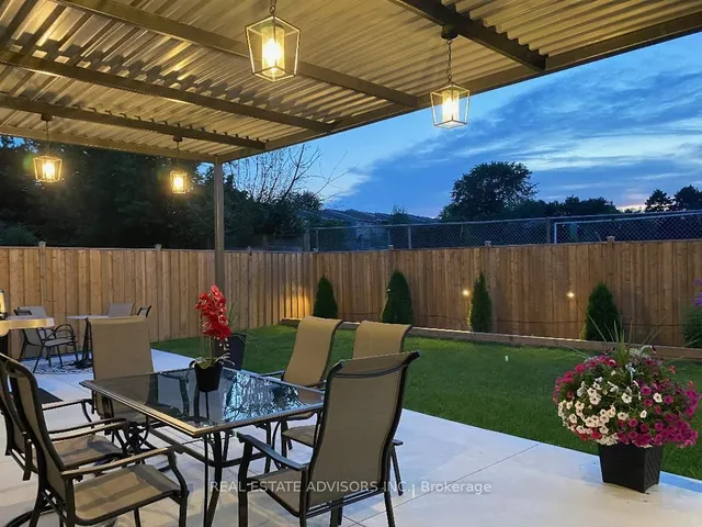 Additional image 26 of 22 Caronia Sq