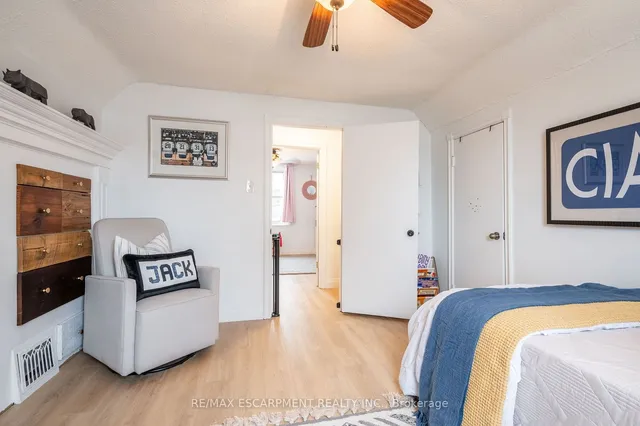 Additional image 27 of 351 Queensdale Ave