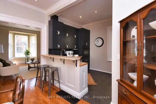 Additional image 17 of 332 KING St