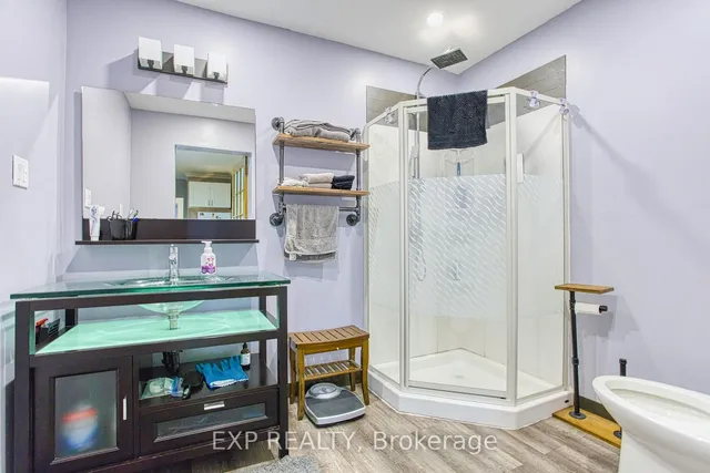 Additional image 13 of 134 Rosslyn Ave