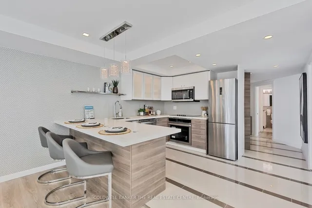 Additional image 28 of 99 Harbour Sq Unit 2002