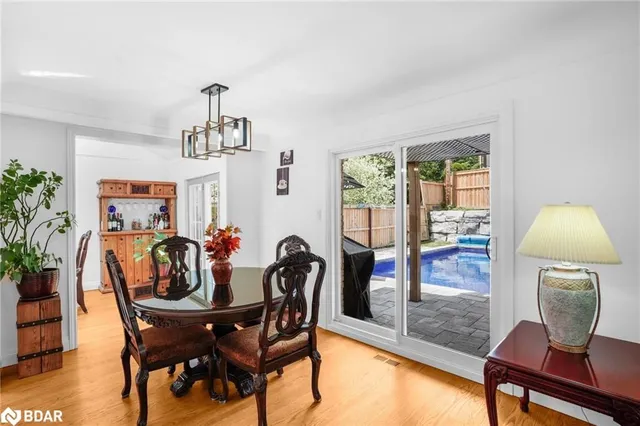 Additional image 17 of 2 Green Meadow Way