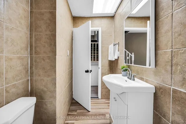 Additional image 18 of 20 Mayflower Ave