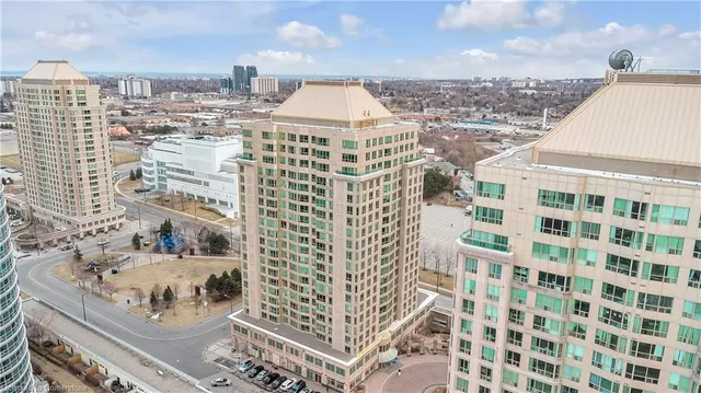 Additional image 33 of 8 Lee Centre Dr Unit PH203