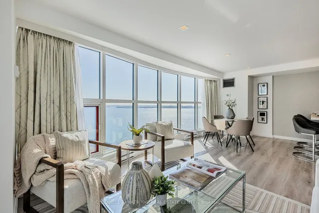 Additional image 41 of 99 Harbour Sq Unit 2002