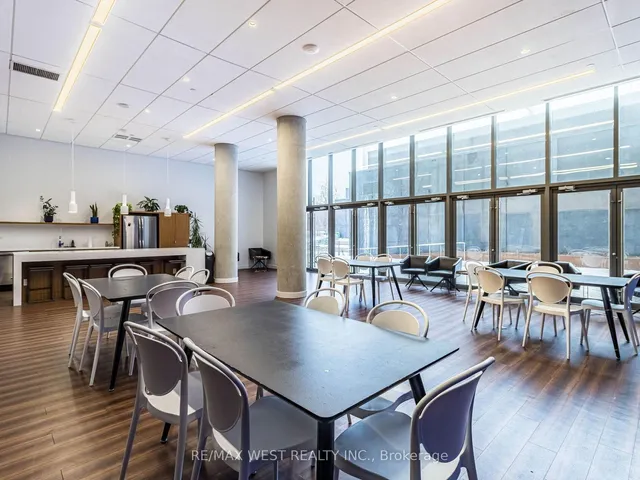 Additional image 37 of 160 Flemington Rd Unit 418