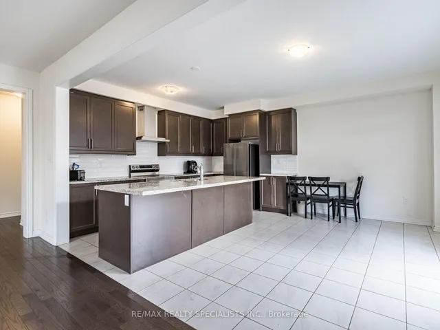 Additional image 15 of 37 Peak Dr