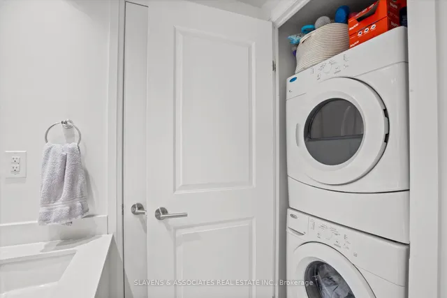 Additional image 29 of 400 Adelaide St Unit PH1