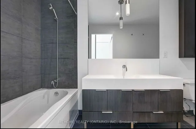 Additional image 10 of 110 Charles St Unit 2103