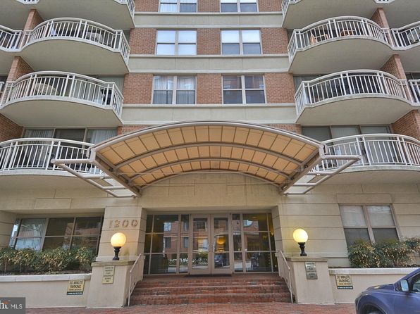 1200 Braddock Pl APT 715, Alexandria, VA 22314