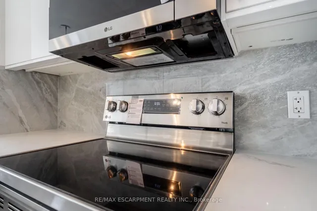 Additional image 4 of 2230 Lake shore Blvd Unit 303