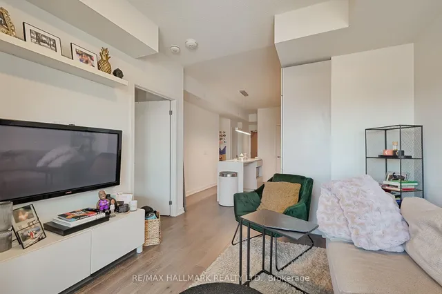 Additional image 3 of 20 Richardson St Unit 602