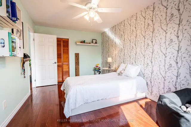 Additional image 26 of 19 Vista Crt