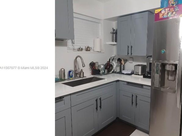 1800 SW 25th St APT 2305, Miami, FL 33133