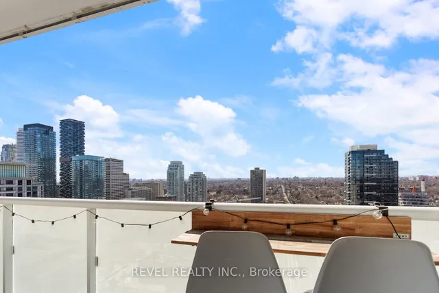 Additional image 19 of 101 Erskine Ave Unit 2713