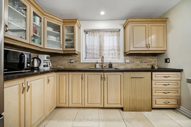 Additional image 29 of 38 River View Dr