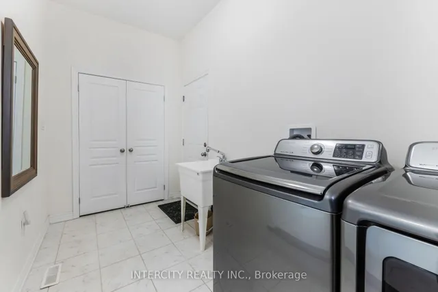 Additional image 17 of 28 Ezra Cres