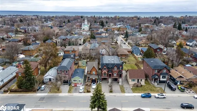 Additional image 50 of 45 Elder Ave