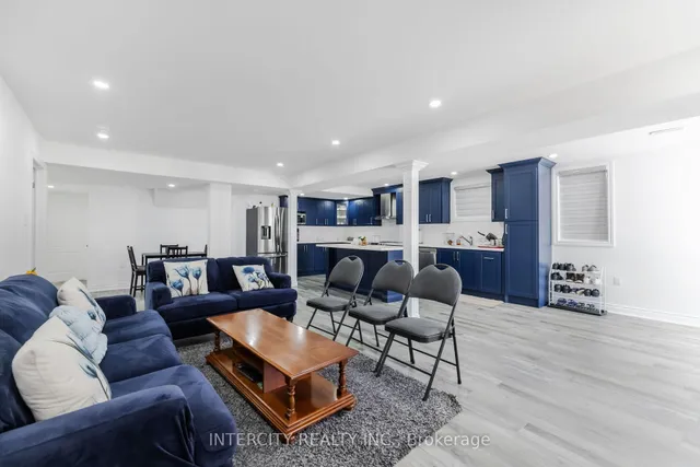 Additional image 44 of 28 Ezra Cres