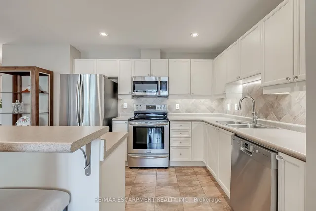 Additional image 12 of 399 Elizabeth St Unit 411