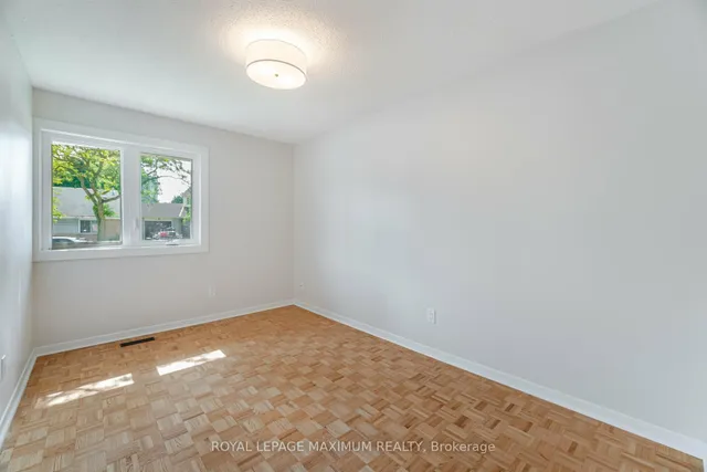 Additional image 19 of 8 Giles Crt