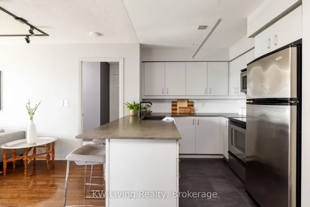 Additional image 13 of 736 Spadina Ave Unit 1411