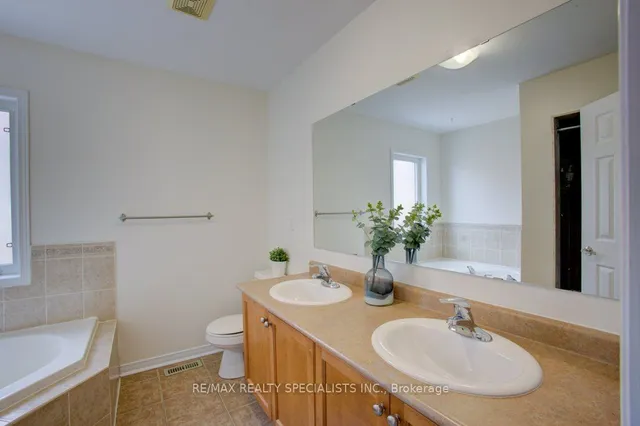 Additional image 22 of 27 Portrush Tr